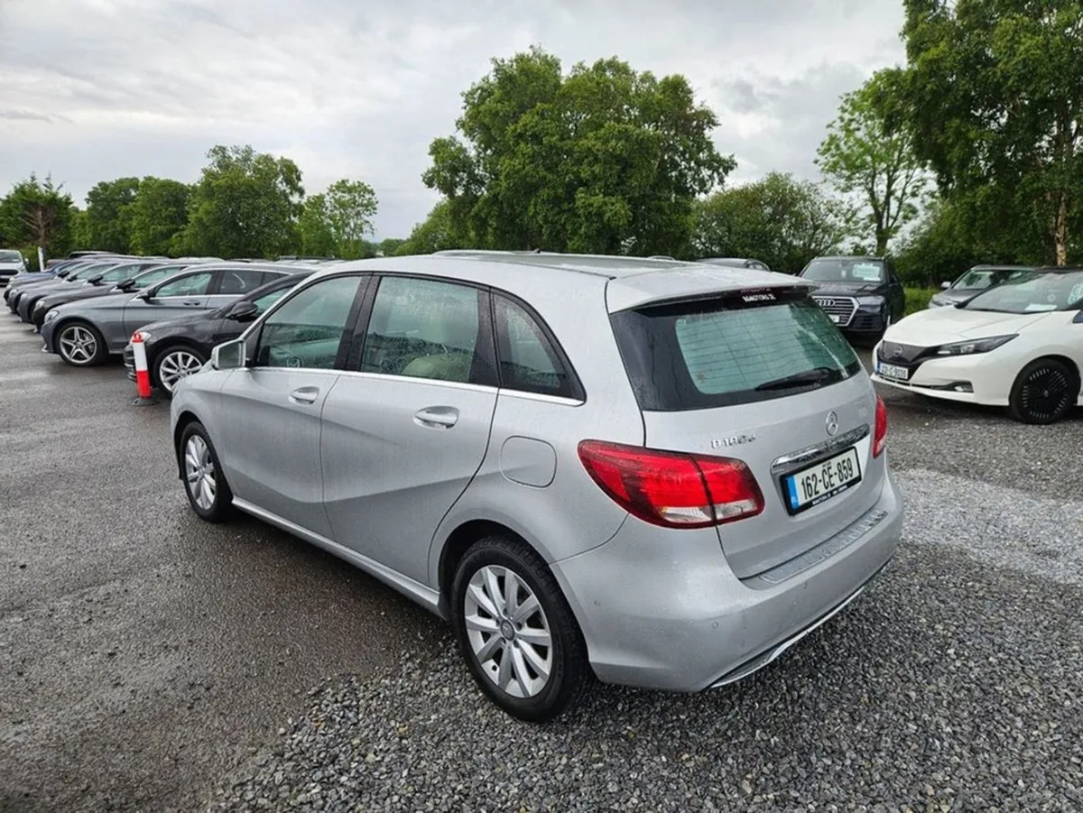 Mercedes-Benz B-Class B 180 D Style 5DR - Image 3