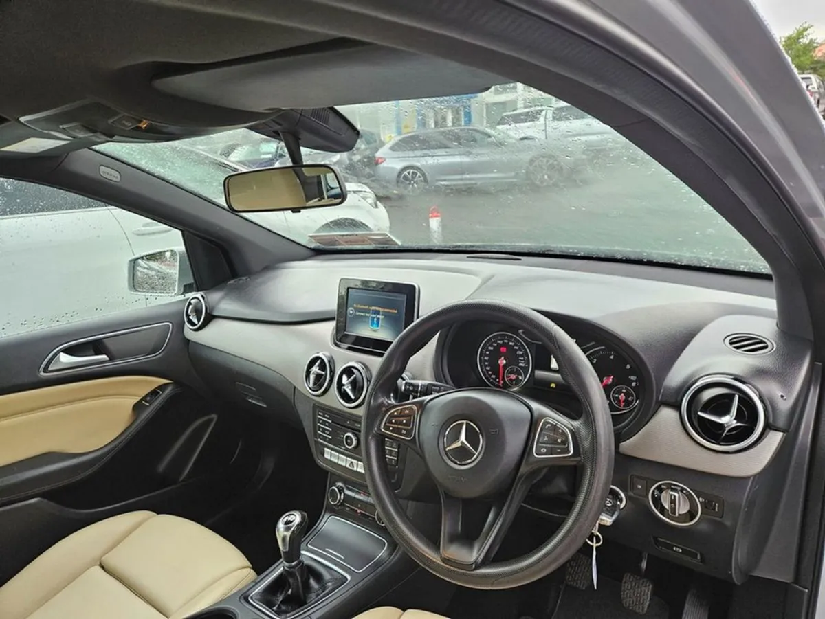Mercedes-Benz B-Class B 180 D Style 5DR - Image 4