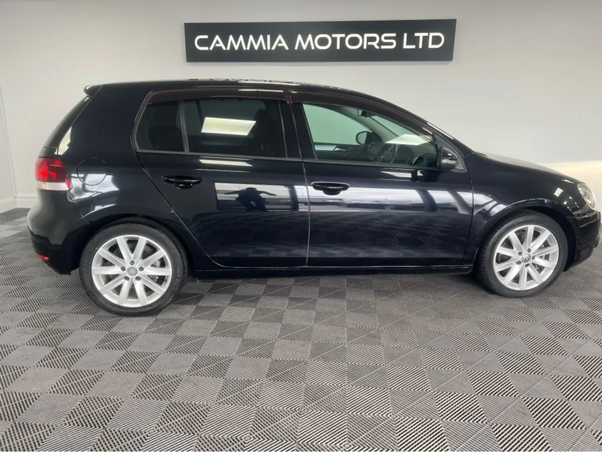 Volkswagen Golf  volkswagen Golf   low Mileage - Image 3