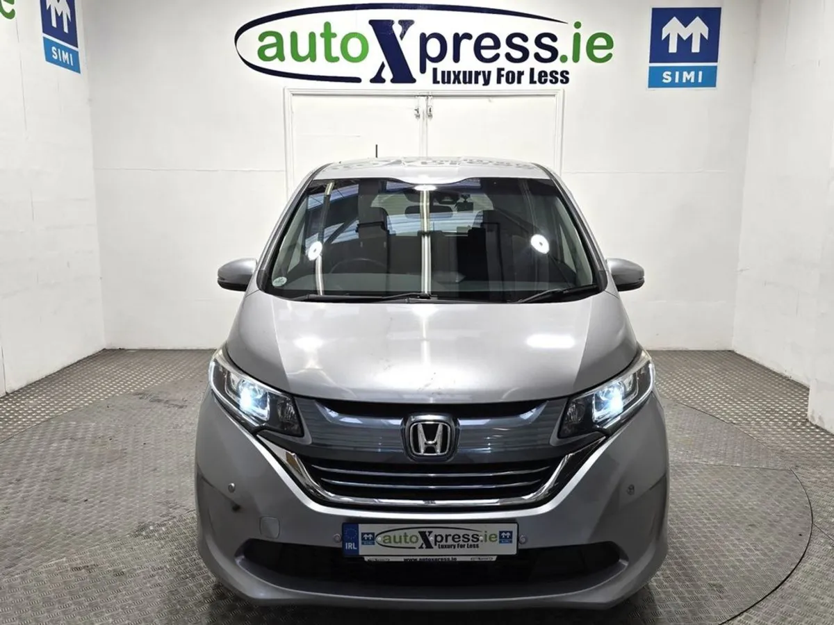 Honda Freed 1.5 Hybrid G SE Automatic  Reversing - Image 3