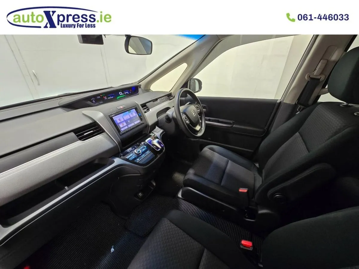 Honda Freed 1.5 Hybrid G SE Automatic  Reversing - Image 4