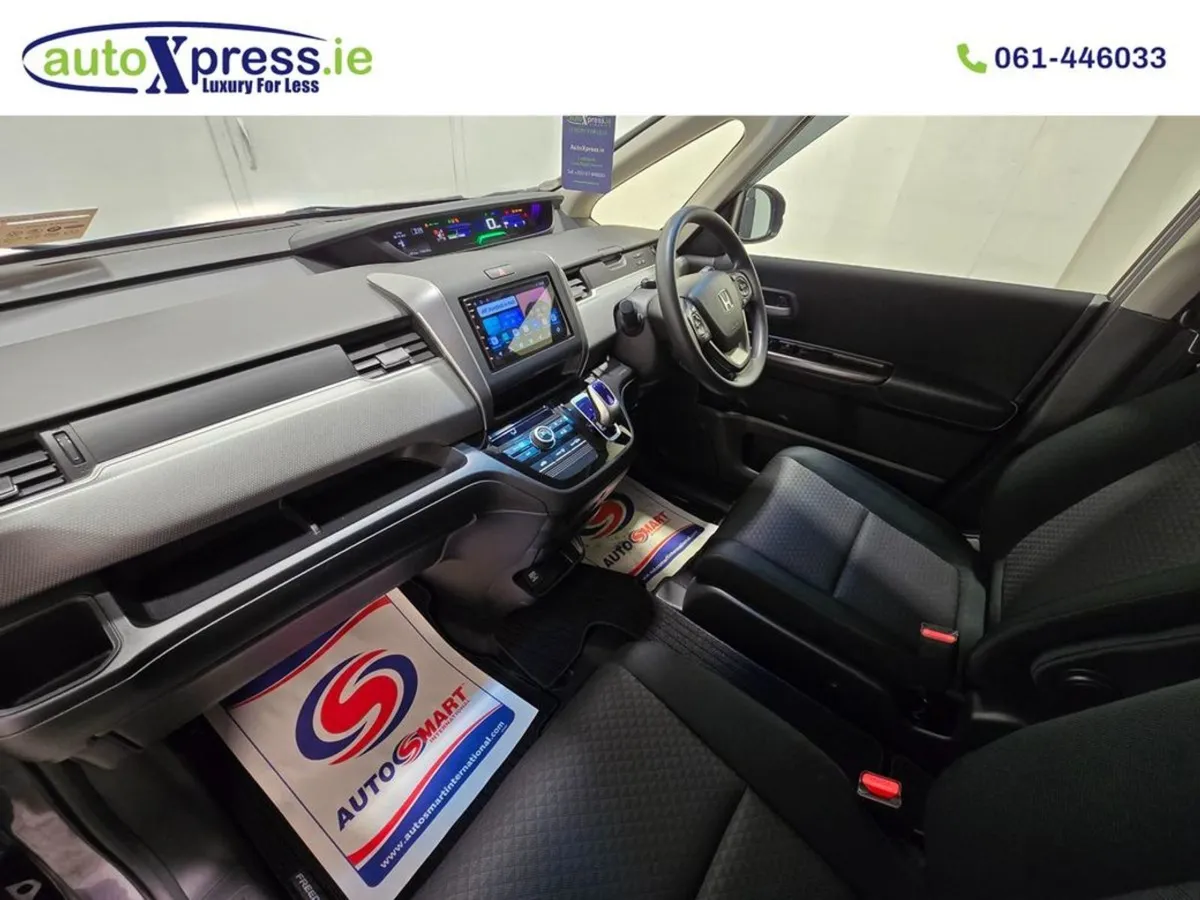 Honda Freed 1.5 Hybrid Automatic  Reversing Camera - Image 4