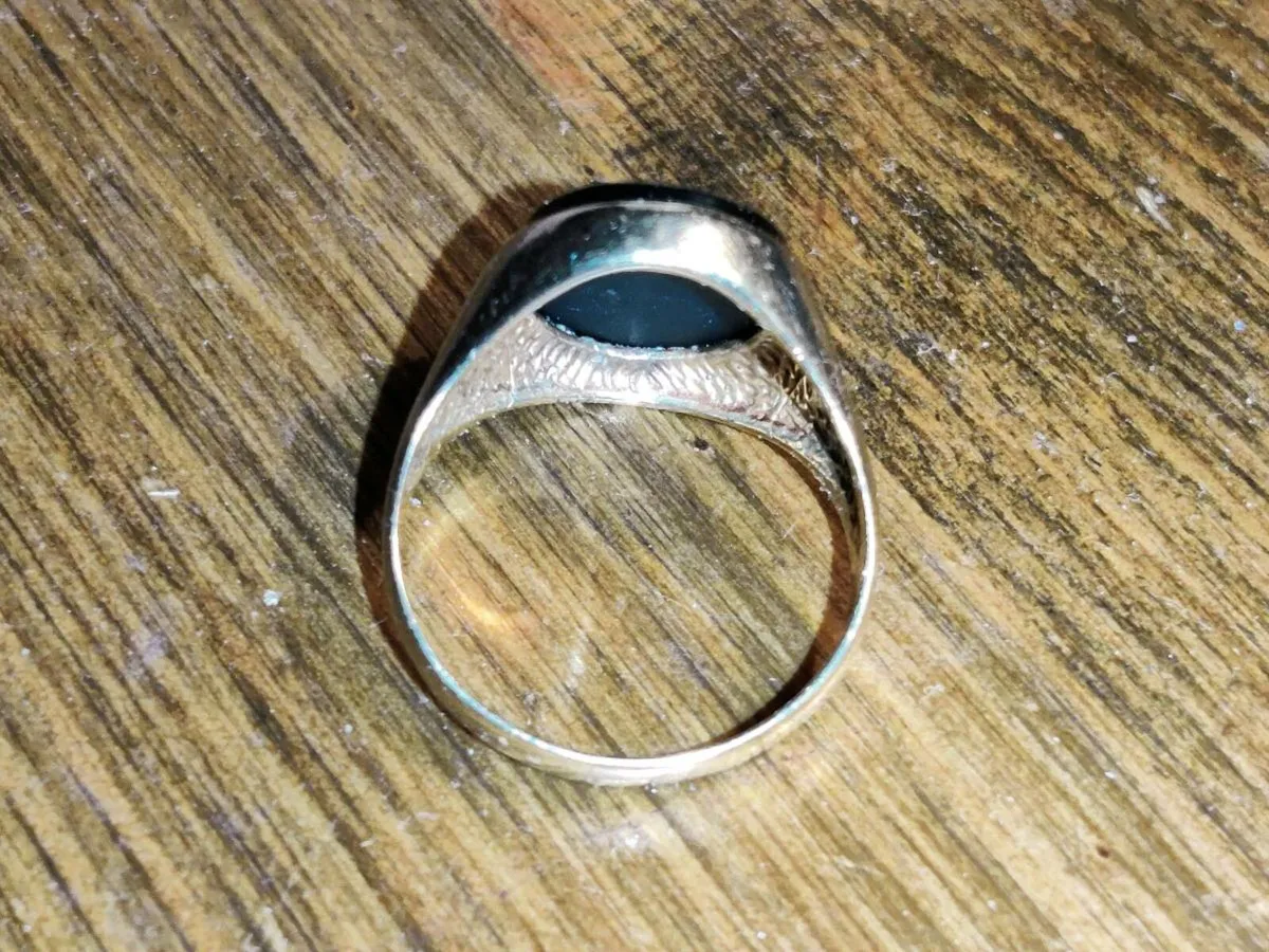 BLACK ONYX FISHES, 9CT Gold Vintage UNISEX Ring ! - Image 2