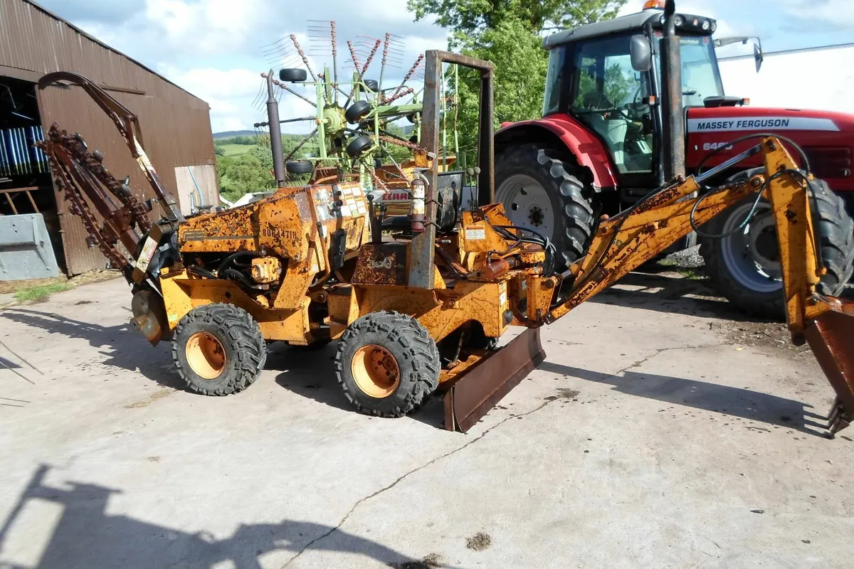 CASE DIGGER AND TRENCHER - Image 2