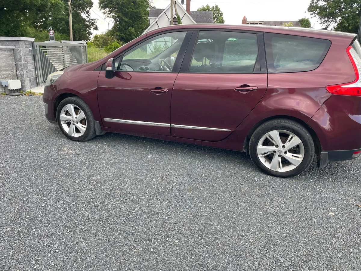 Renault Grand Scenic 2012 - Image 2