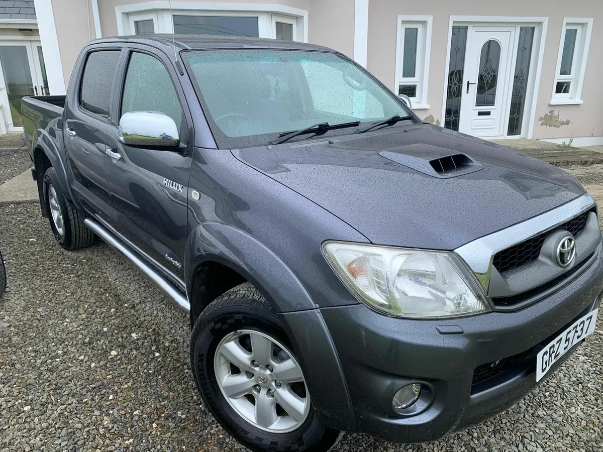 Toyota Hilux 2012 - Image 2