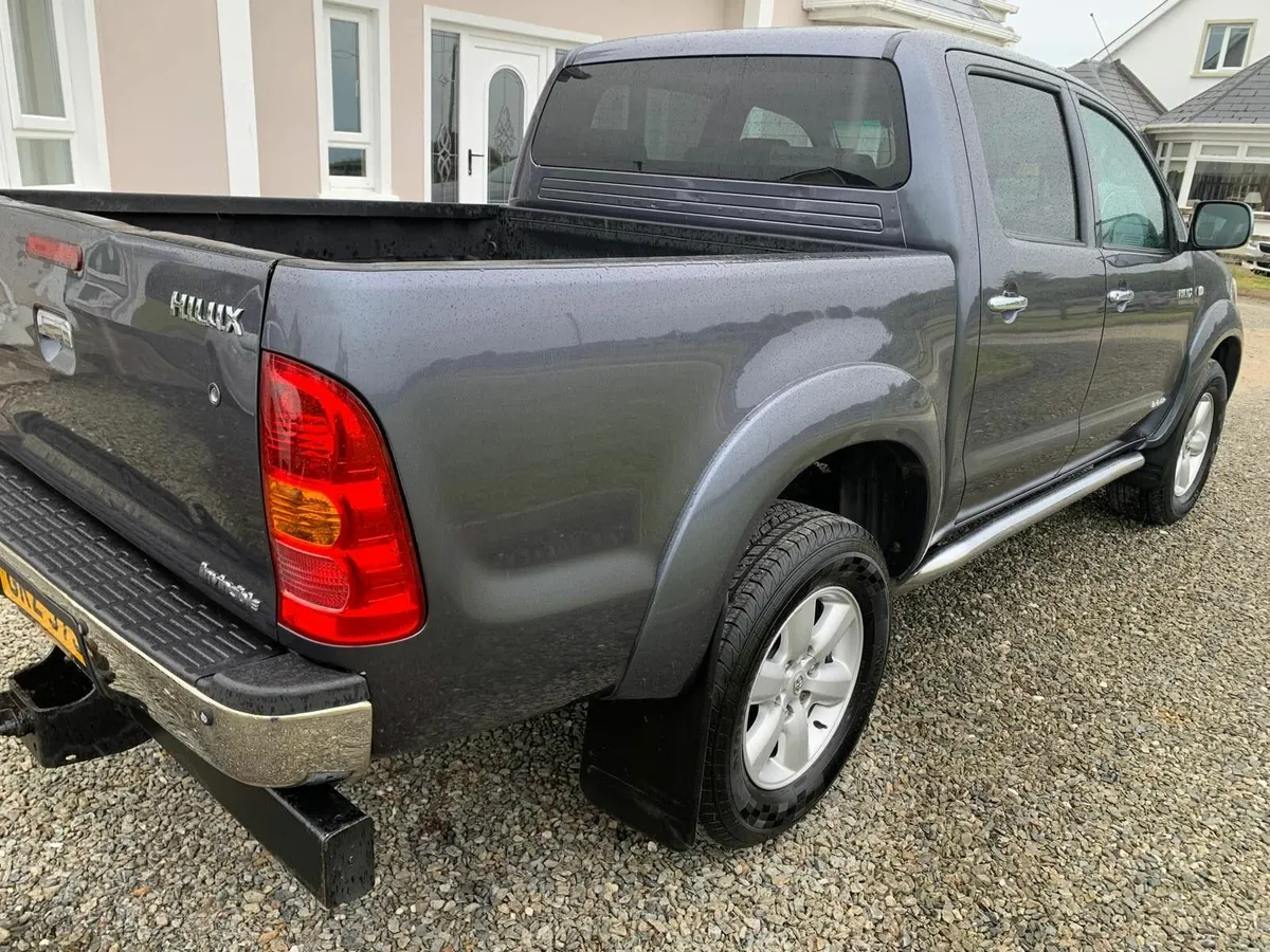Toyota Hilux 2012 - Image 3