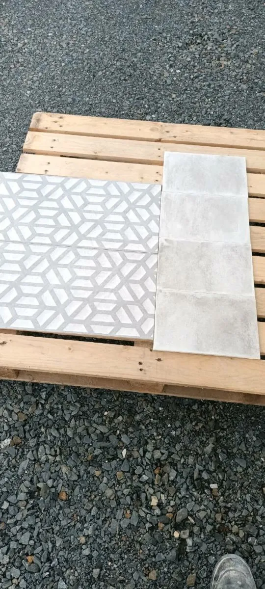 Clearance grey tiles - Image 4
