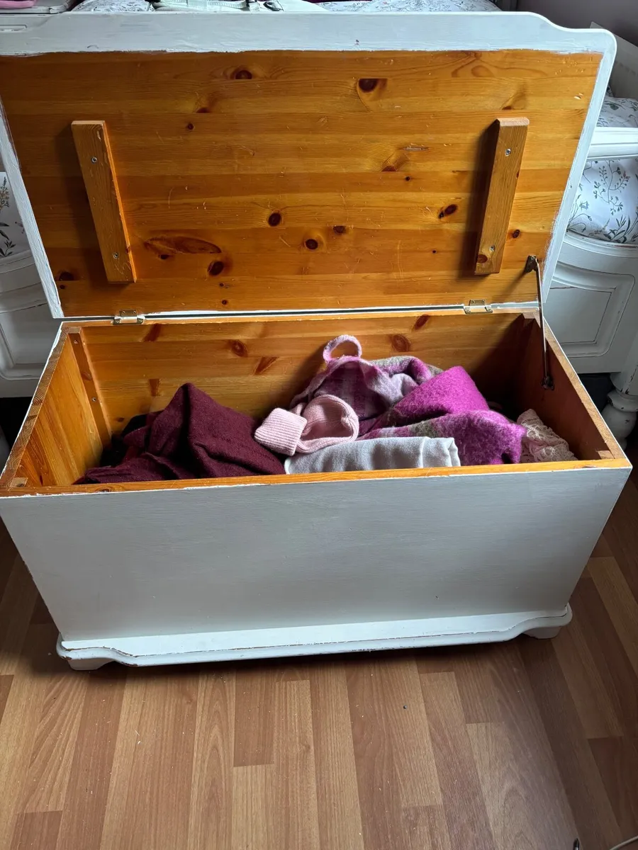 Blanket Box - Image 3