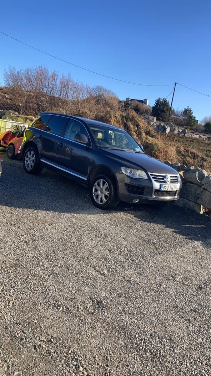 Volkswagen Touareg - Image 1