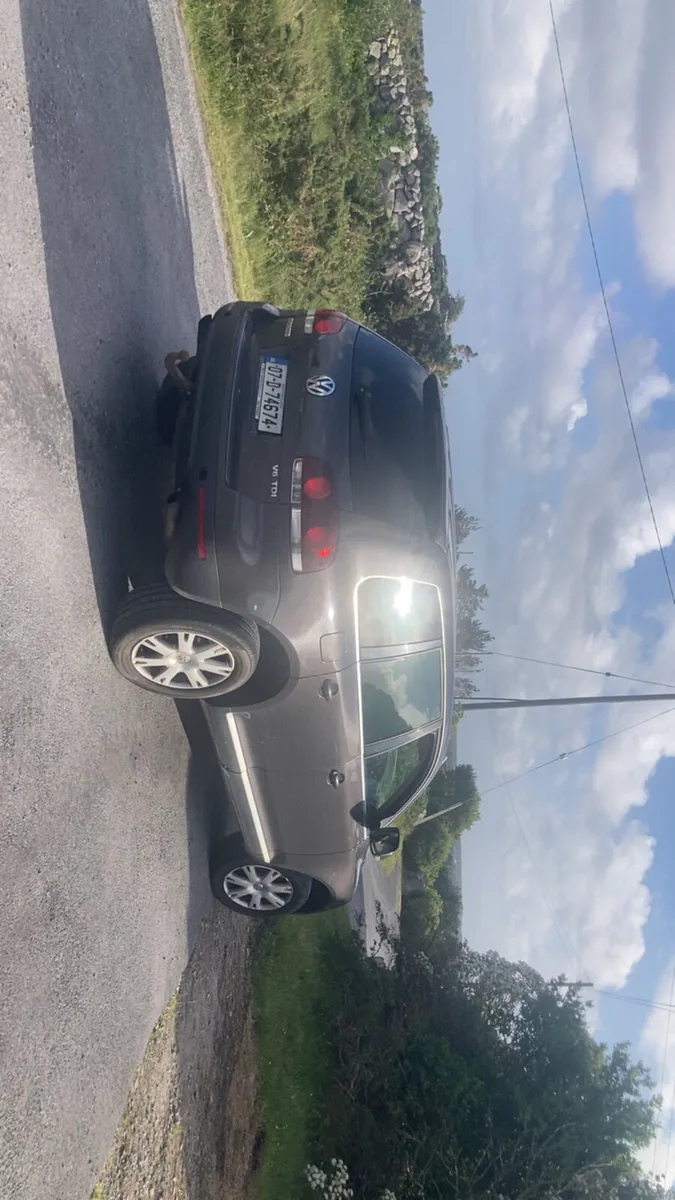 Volkswagen Touareg - Image 2
