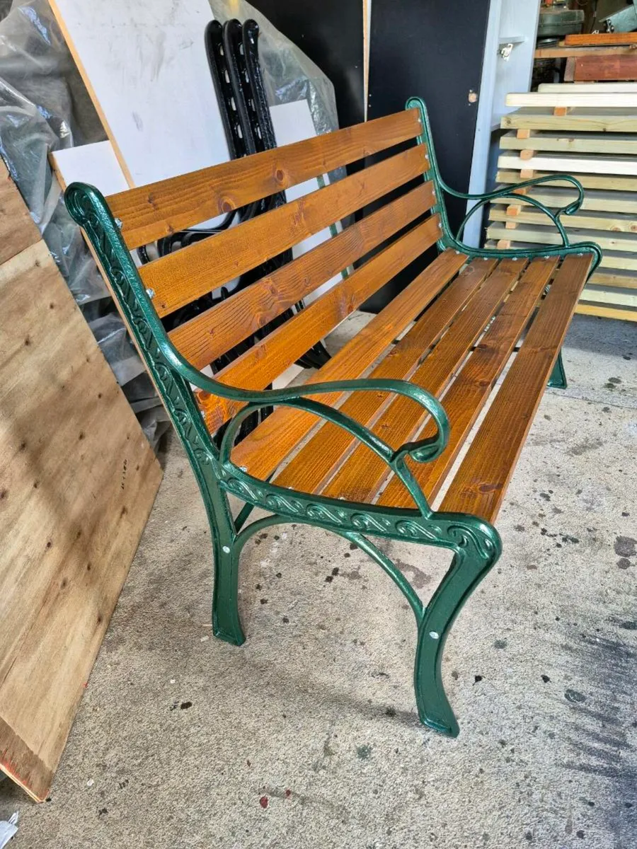 Cast iron Garden bench - Image 1
