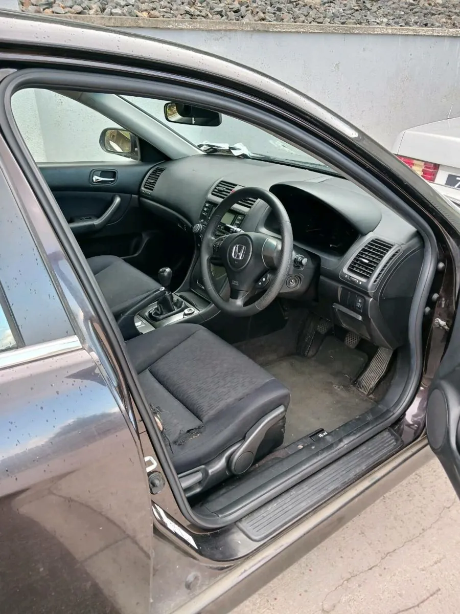 Honda accord 2009 - Image 4