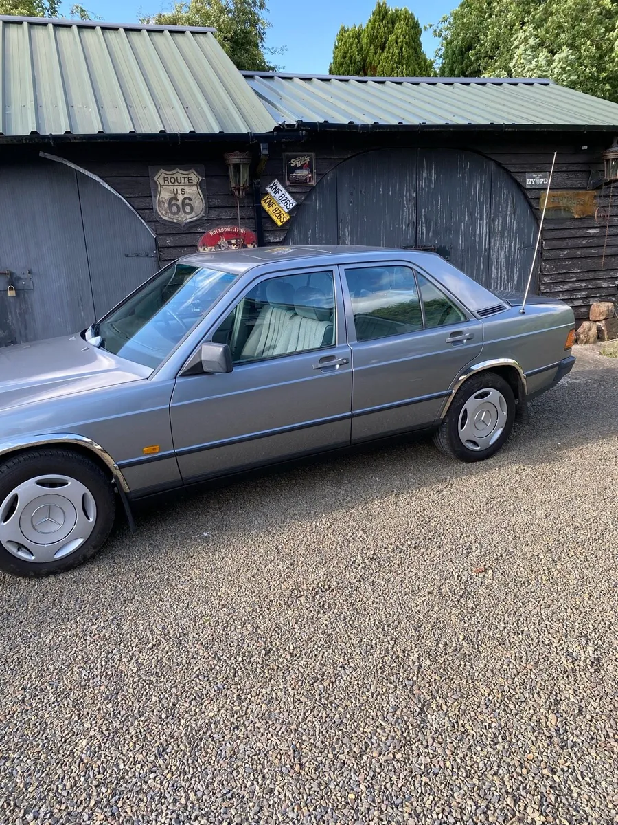 Mercedes Benz 190e low mileage - Image 4
