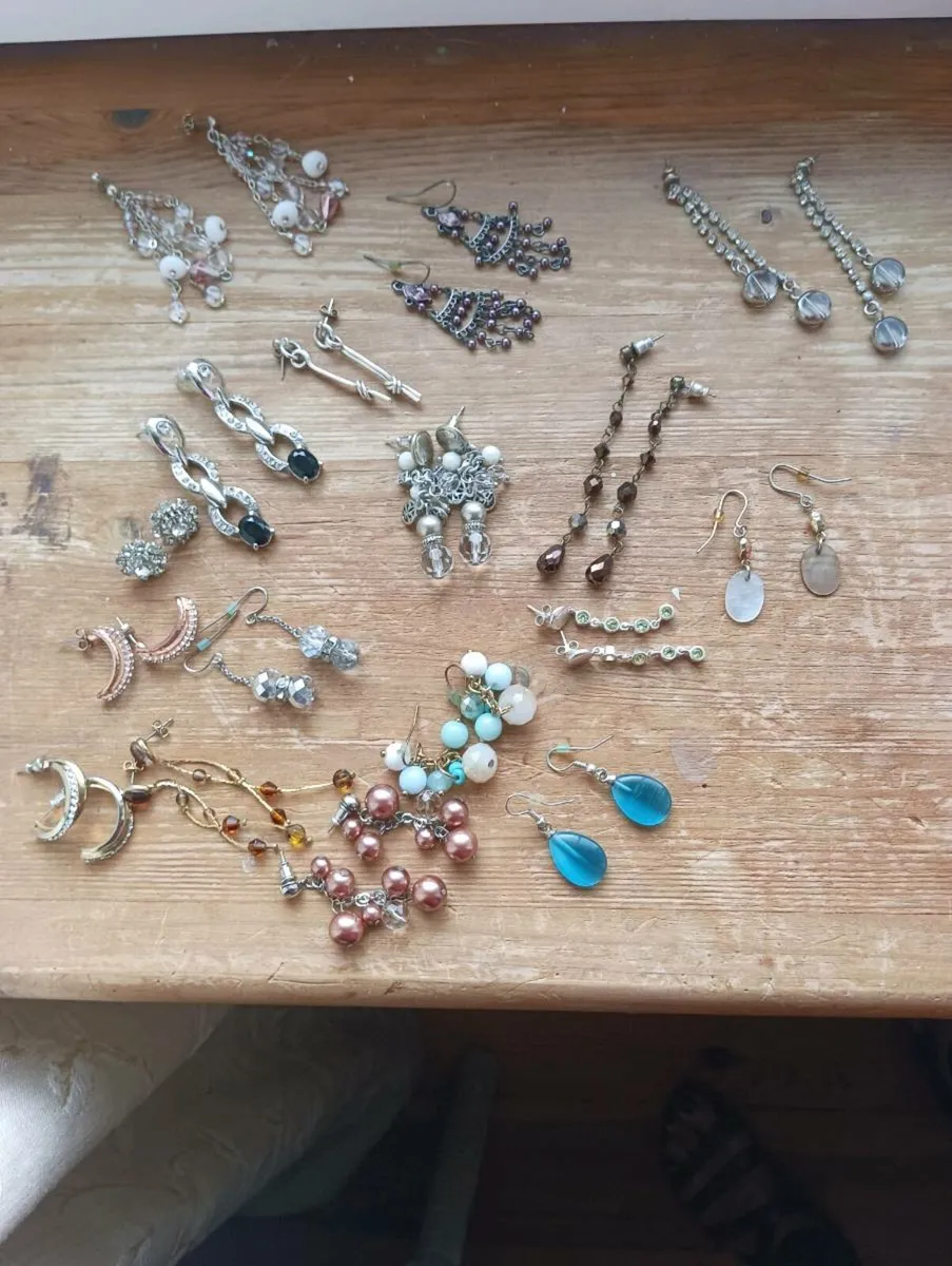 Earrings lot 25 Euro