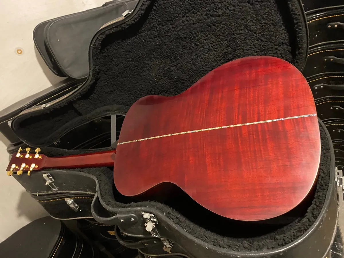 Guitar - Image 2