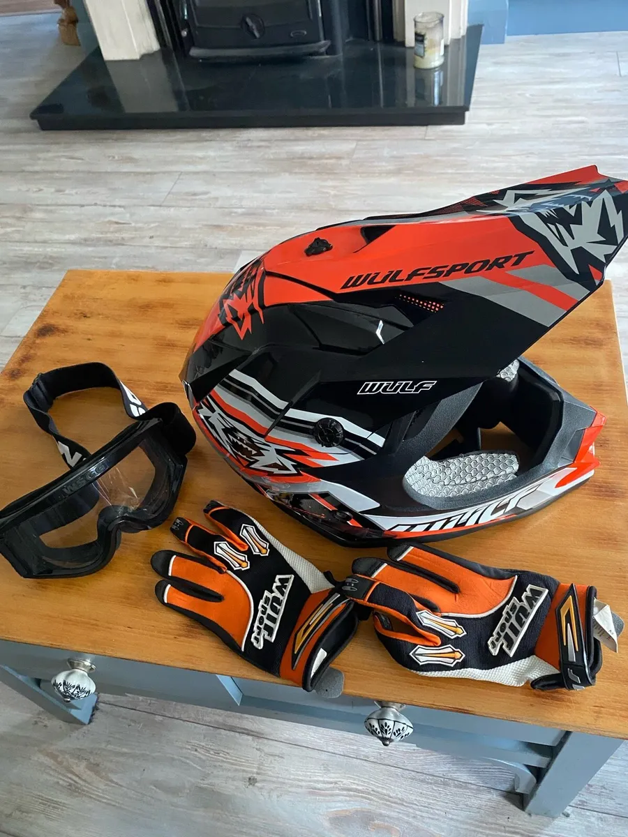 Wulf Sport Motorcross Helmet/ Boots - Image 3