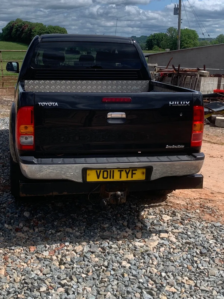 Toyota Hilux 2011 - Image 4