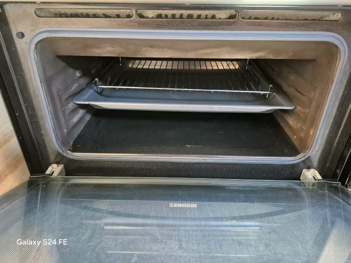 Zanussi Freestanding Electric Cooker 60cm - Image 4
