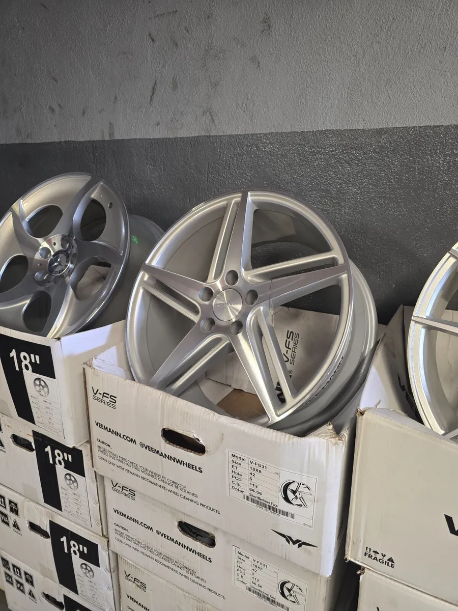 **Special** 18" VEEMANN V-FS31 - Image 1