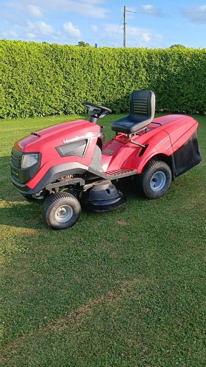 Mountfield 13.5 Briggs and Stratton engine - Image 1