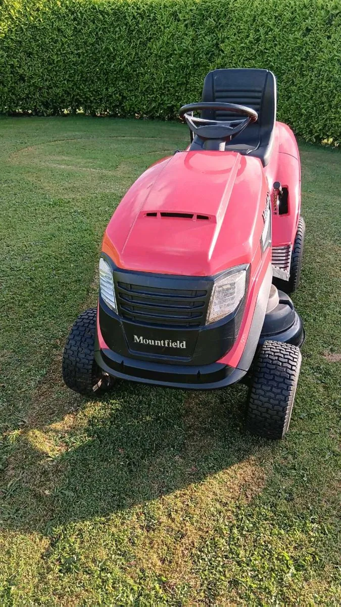Mountfield 13.5 Briggs and Stratton engine - Image 2