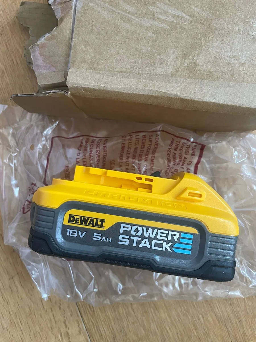 Dewalt 18v powerstack 5ah new