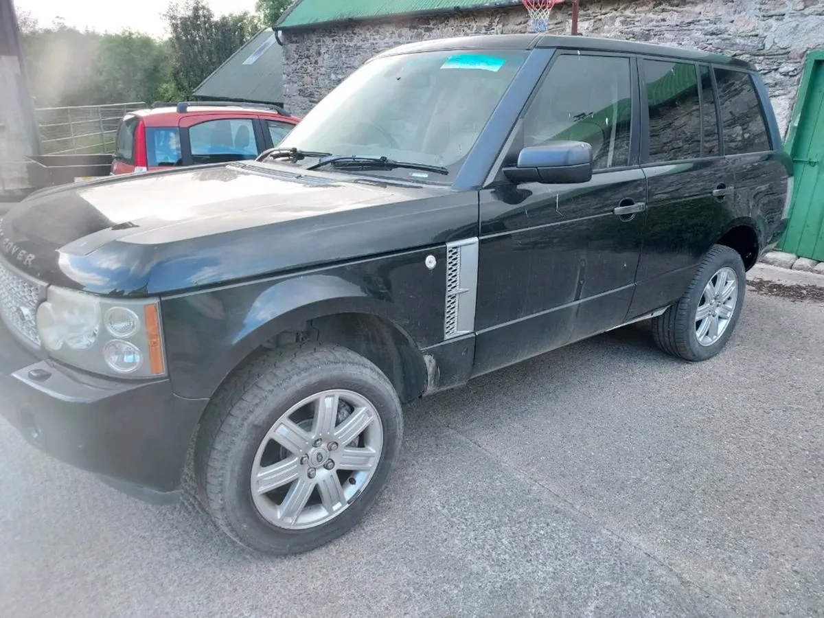 Range Rover and Ford Focus - Image 4