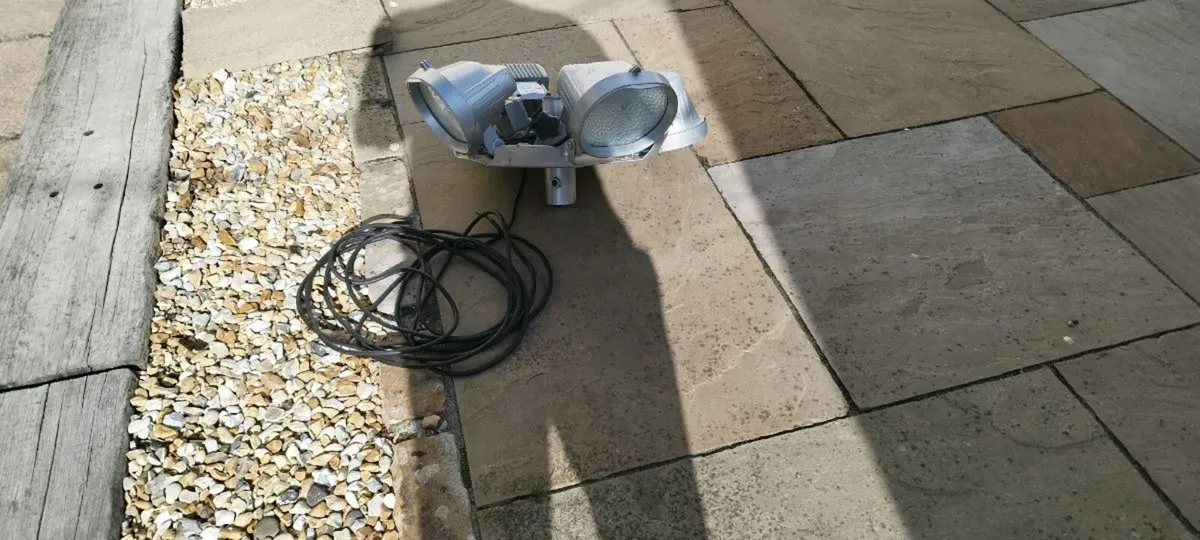 Parasol lights/heater - Image 2