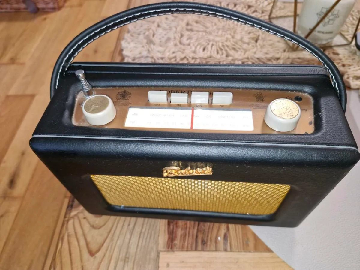 Roberts Retro Radio - Image 2