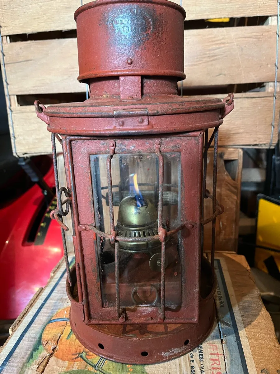 Antique lantern - Image 1