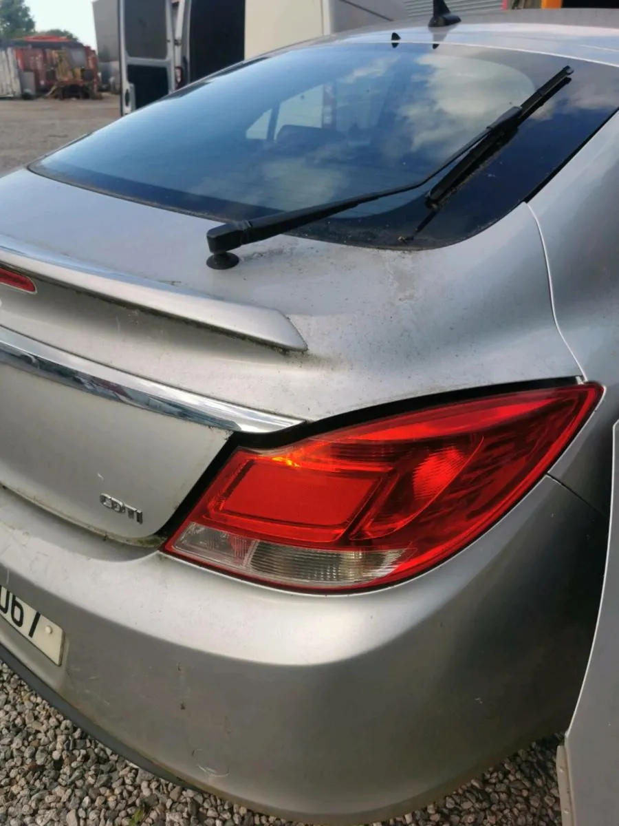 Opel insignia 2010 parts - Image 2