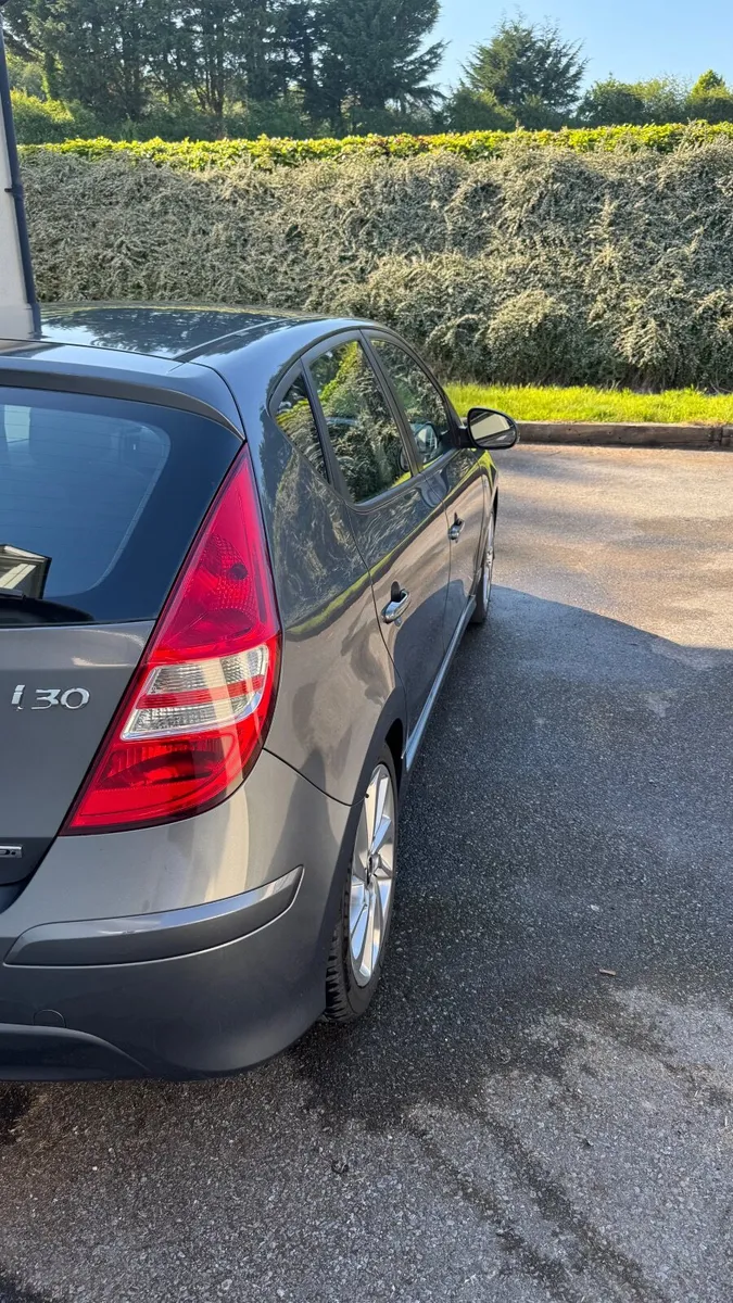 Hyundai i30 2010 - Image 4