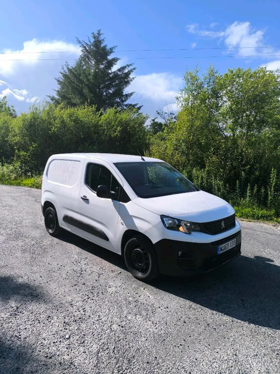 2020 Peugeot partner - Image 2