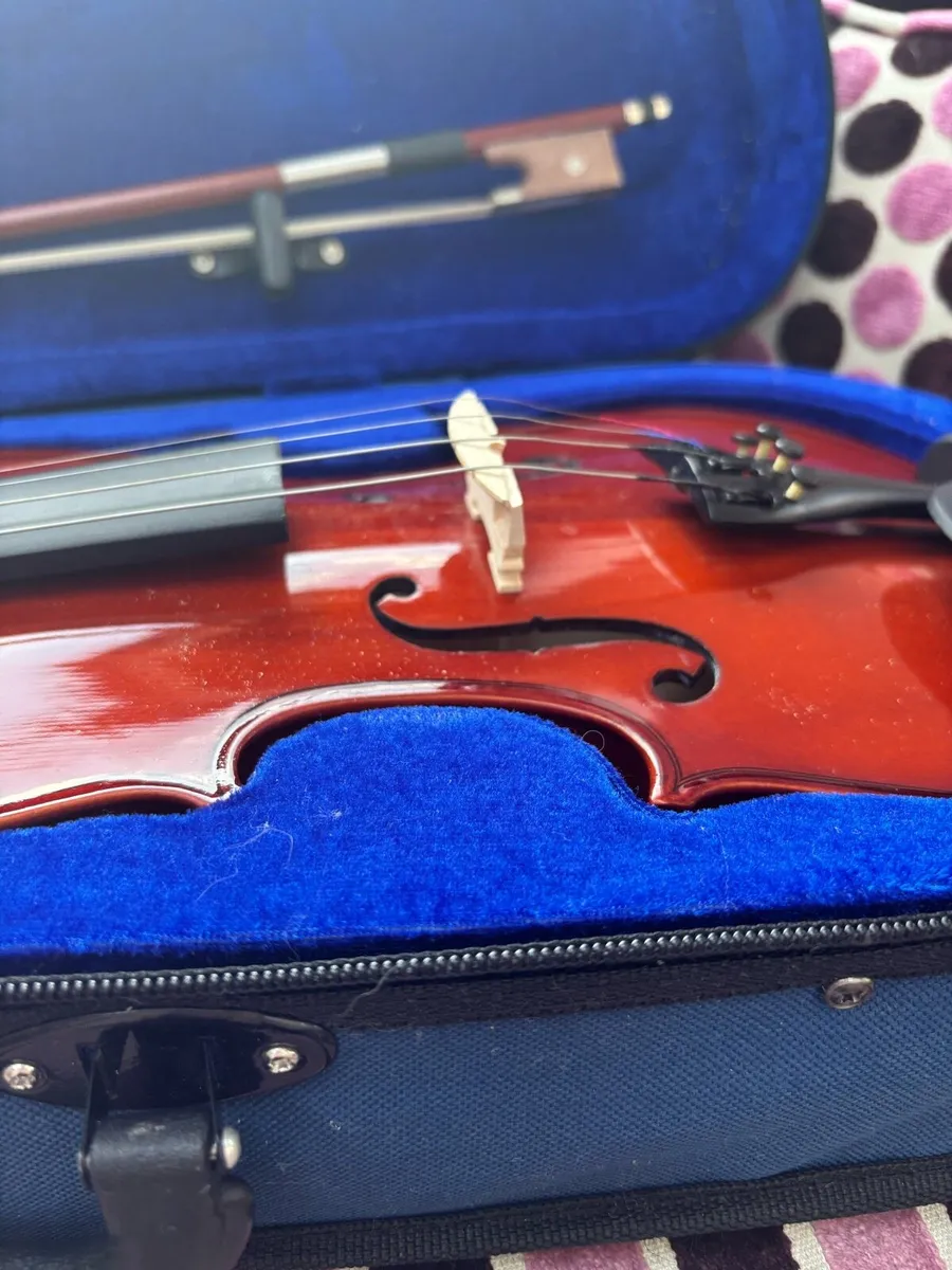 Violin and bow set with case - Image 4