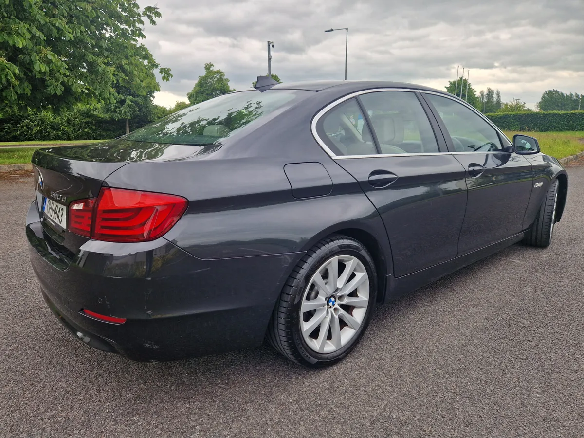 BMW 520 SPORT,AUTO VERY LOW KMS - Image 4