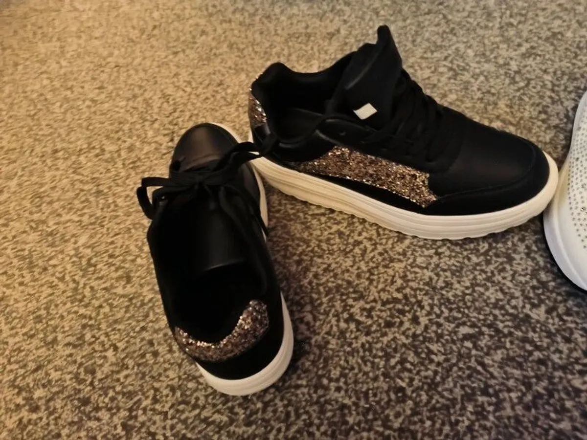 Mixed new items - Image 1