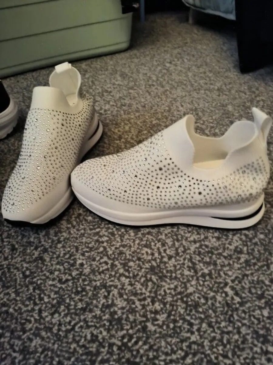 Mixed new items - Image 2
