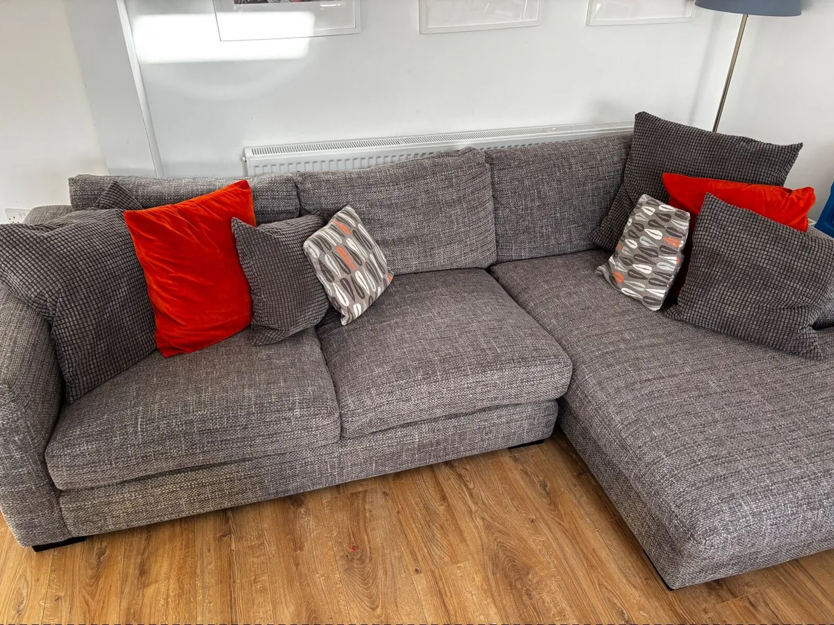 Whitemeadow L-Shaped 4-Seater Chaise Sofa - Image 1