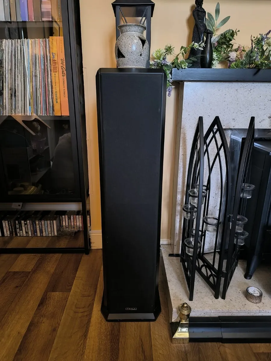 Hi-fi - Image 3