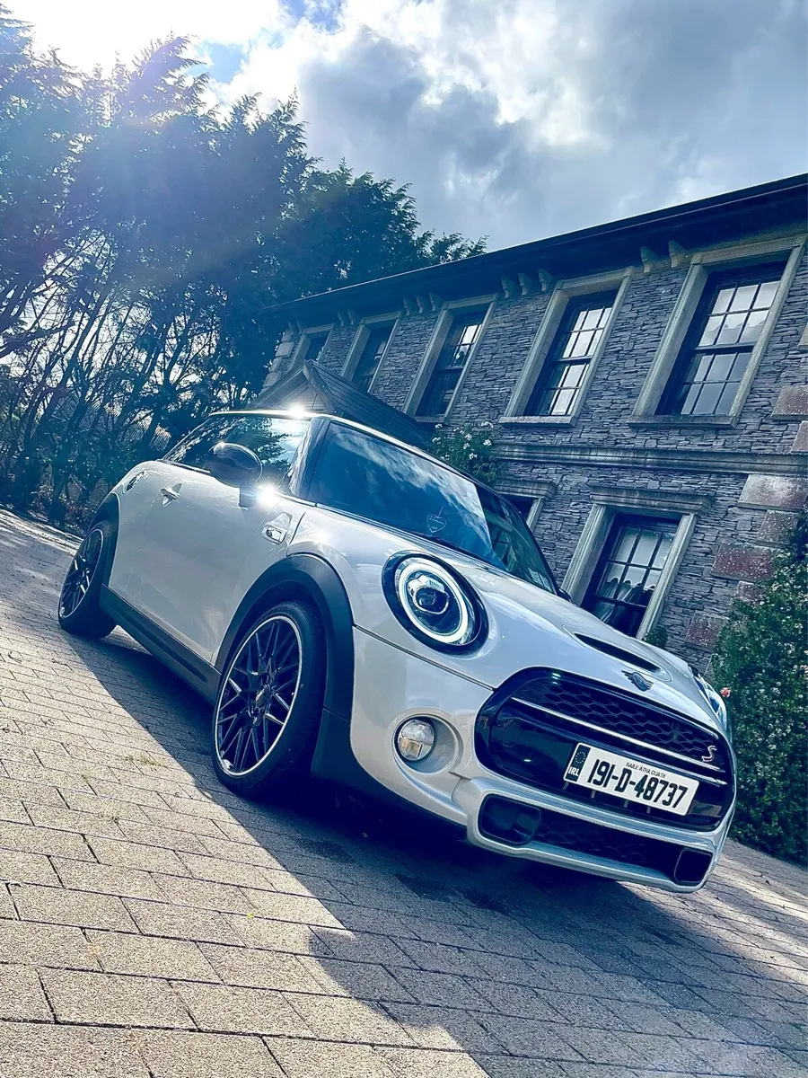 2019 Mini Cooper S - Image 3