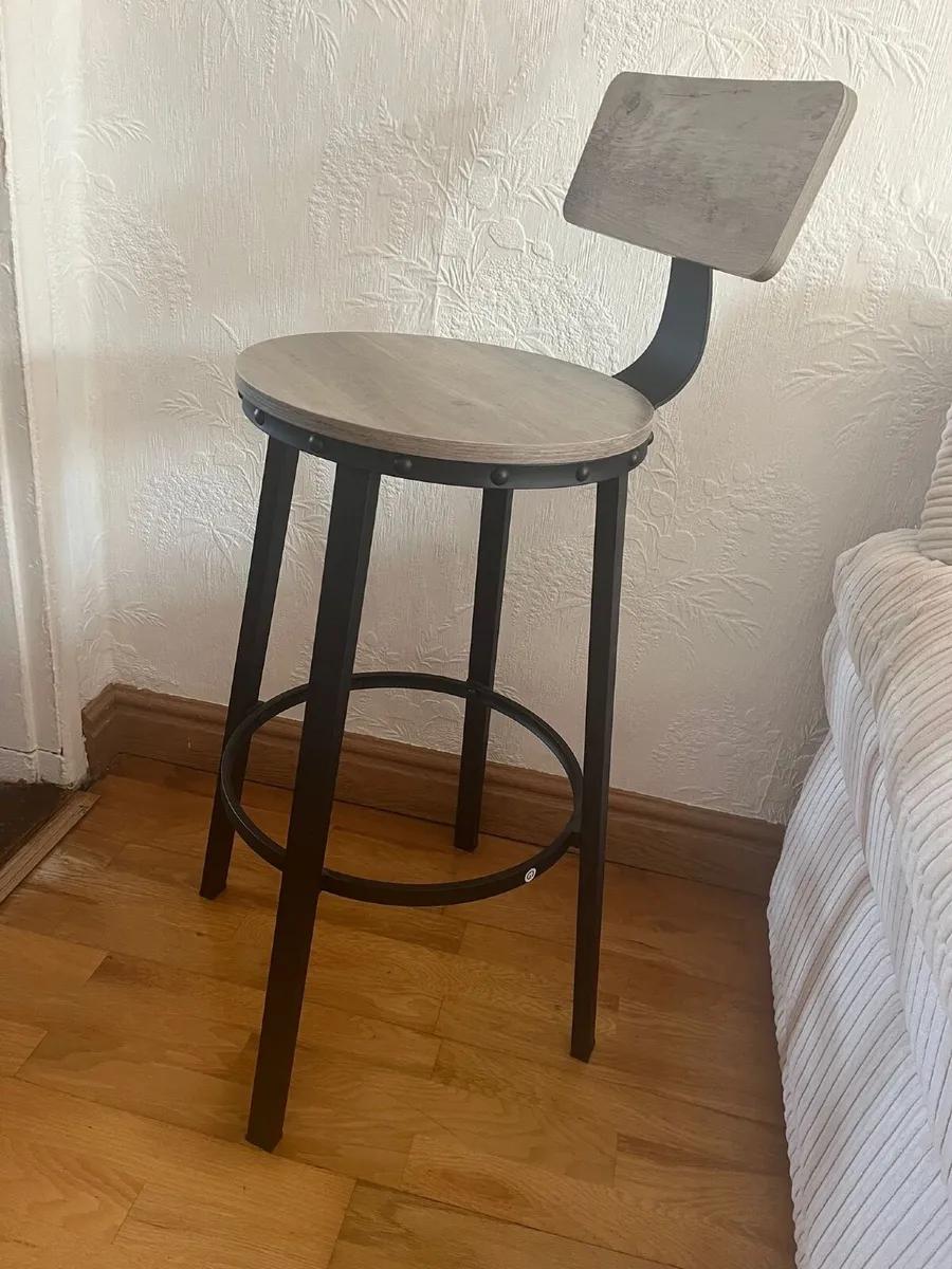 2 bar stools - Image 3