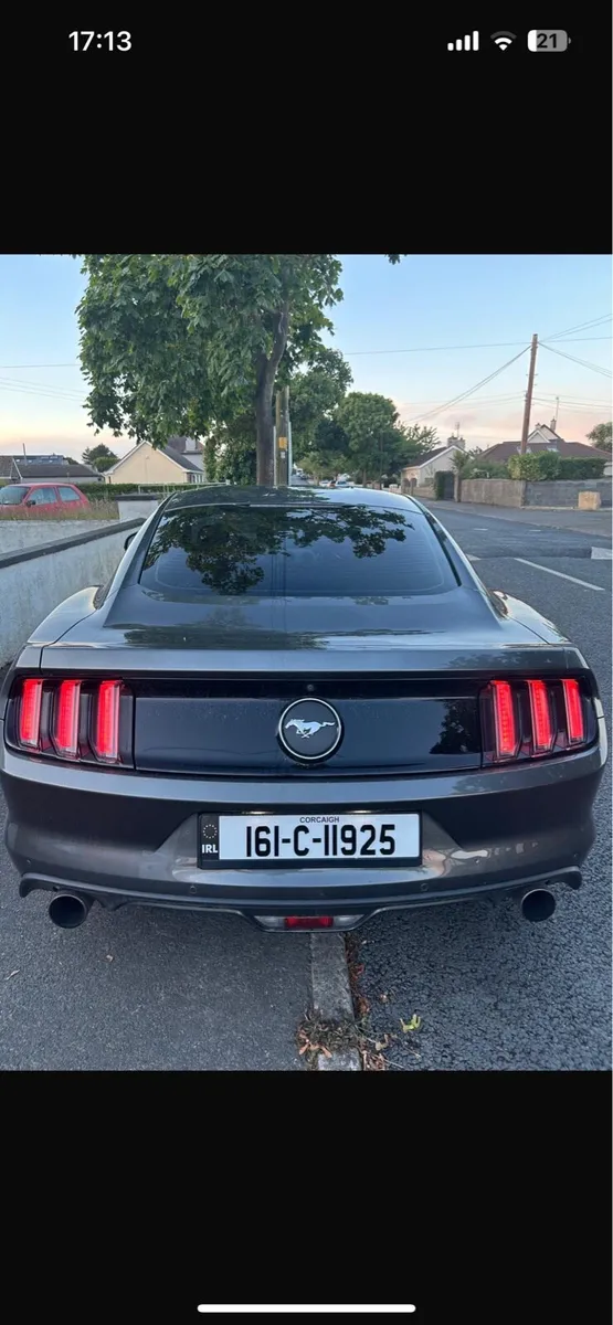 Ford Mustang - Image 3