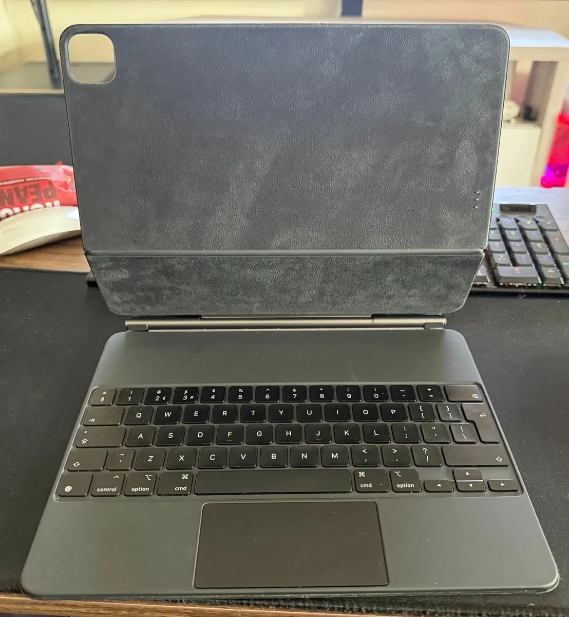 Apple Magic Keyboard - Ipad air M2 13in - Image 1