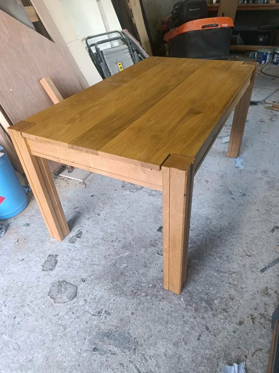 Solid Irish Oak kitchen table - Image 1