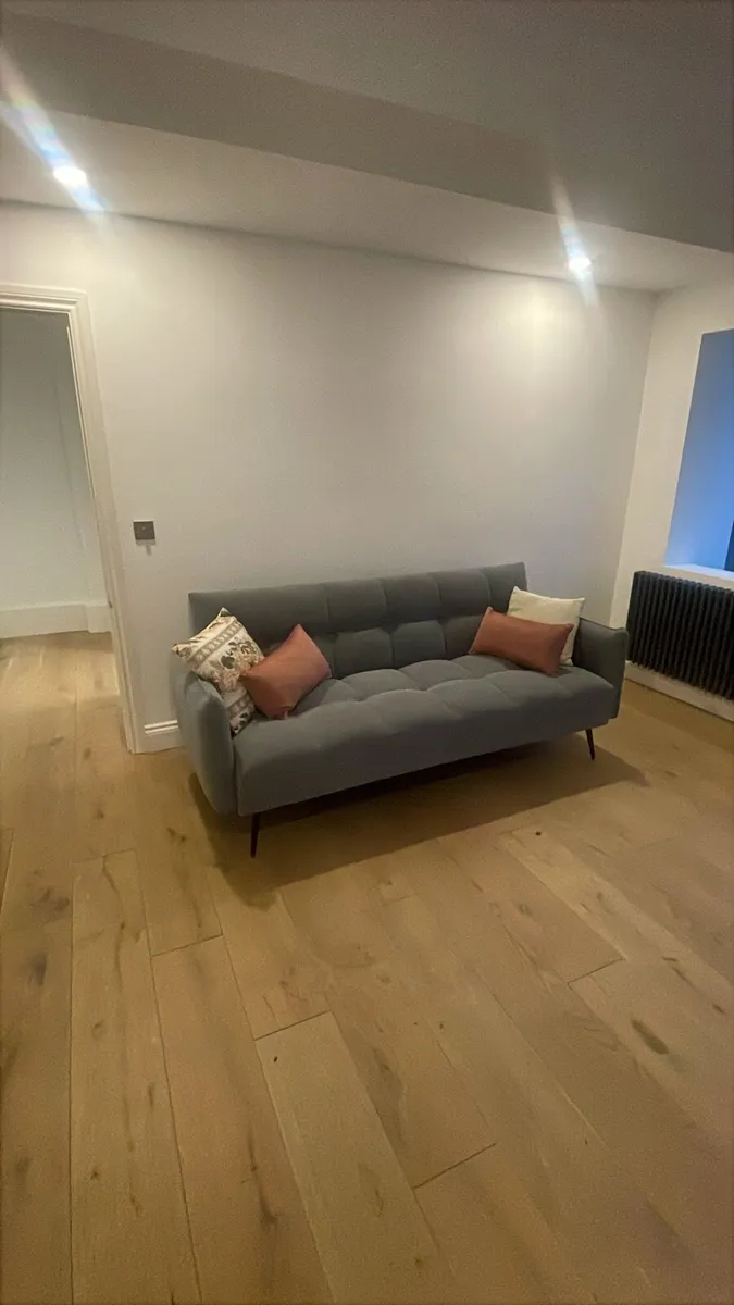 Grey sofa 6ft length - Image 1