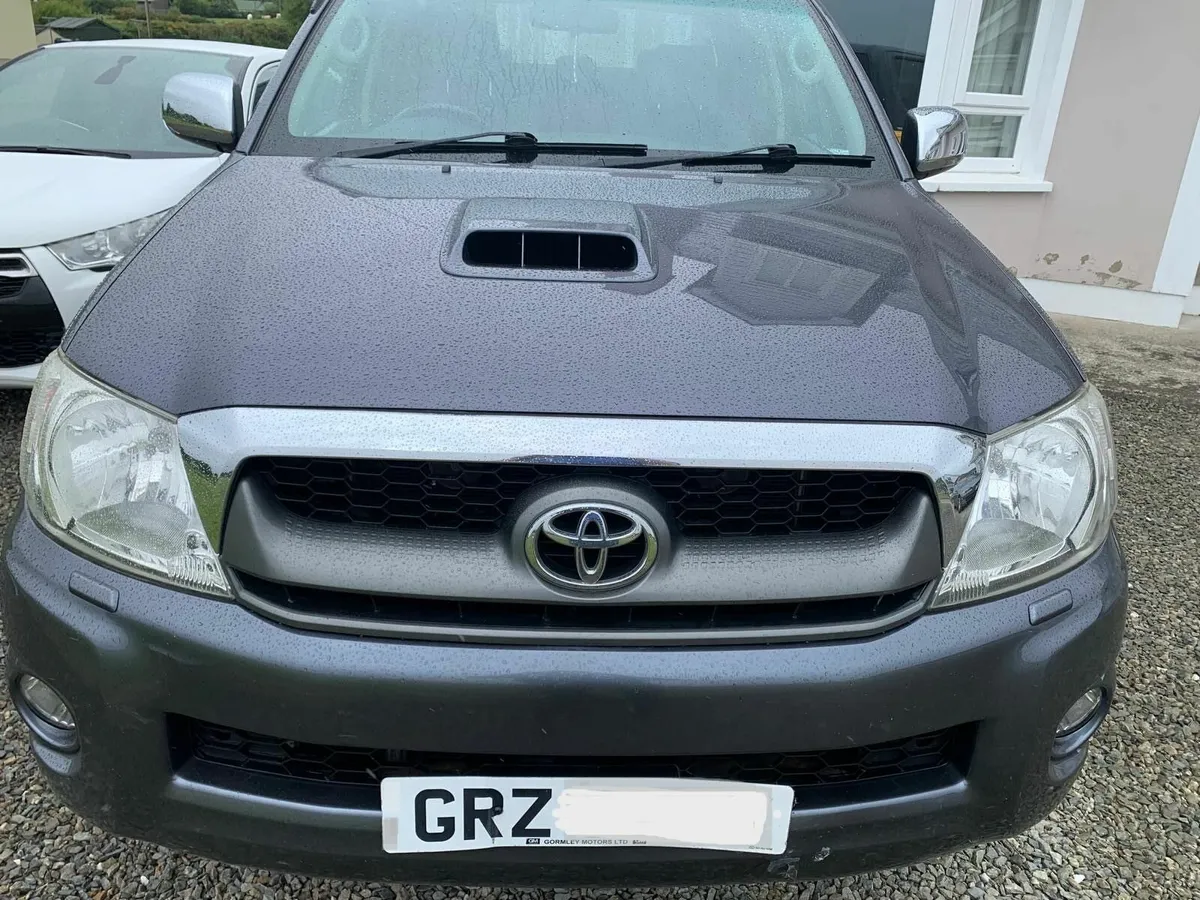 Toyota Hilux 2012 - Image 1