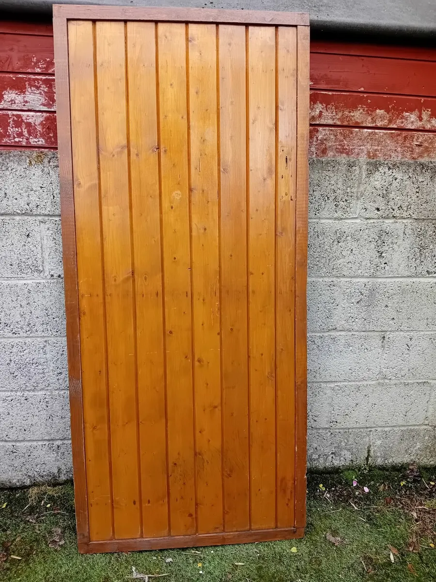 Solid side gate - Image 1