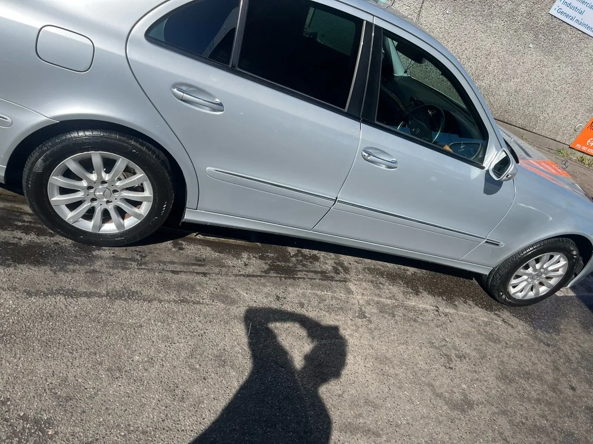 Car - Image 2
