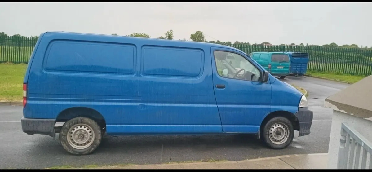 Toyota hiace - Image 4
